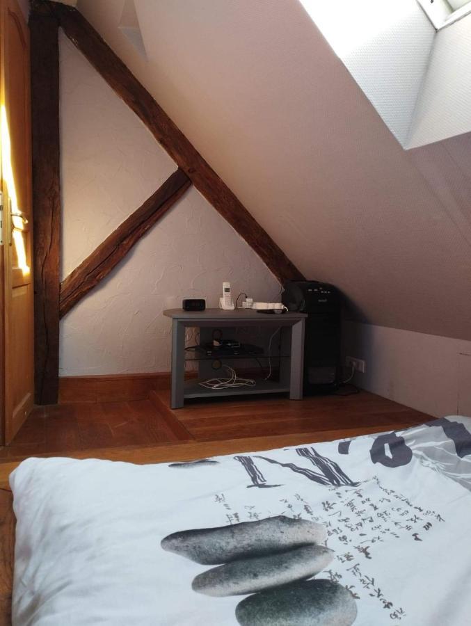 Charmante Petite Maison De Bourg Apartamento Autry-le-Chatel Exterior foto